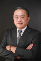 校长：黄荣鹏博士